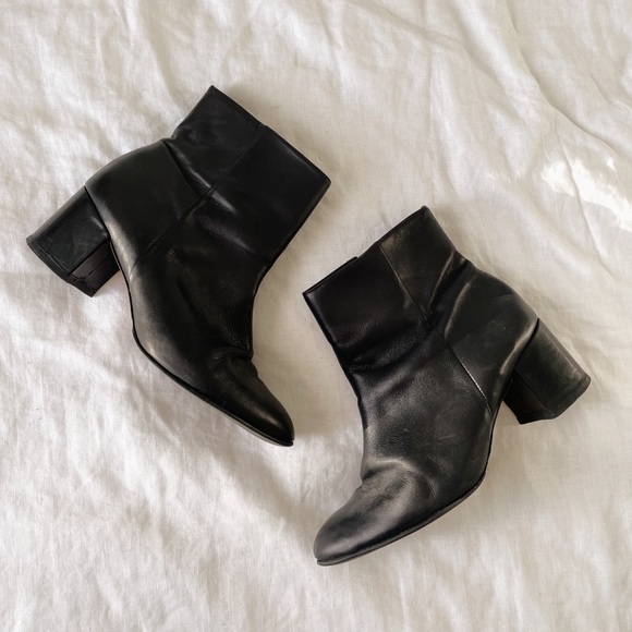 SCHUTZ Shoes - SCHUTZ / Black Leather Ankle Boots / Size 8.5